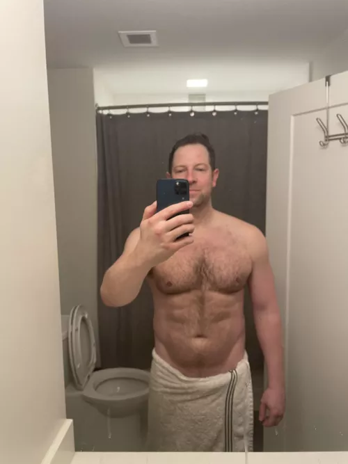 Fresh out the shower. Should I drop the towel?