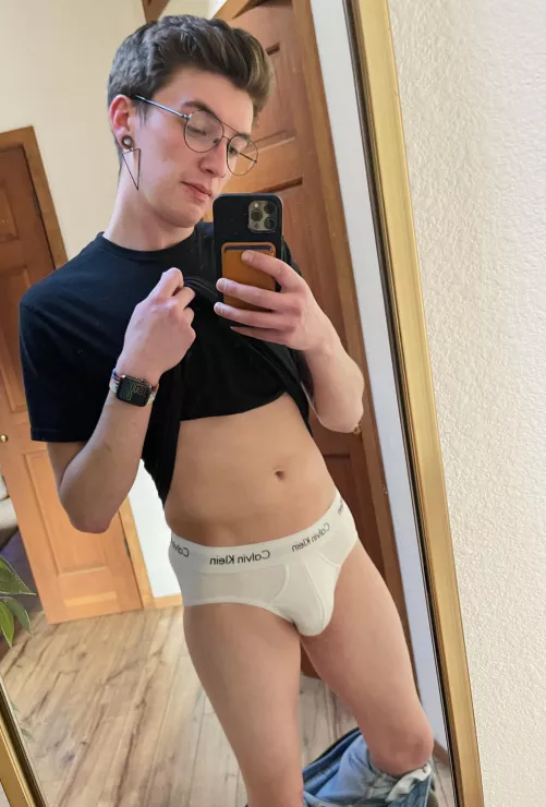 Freshly shaved and ready to play 😝😈