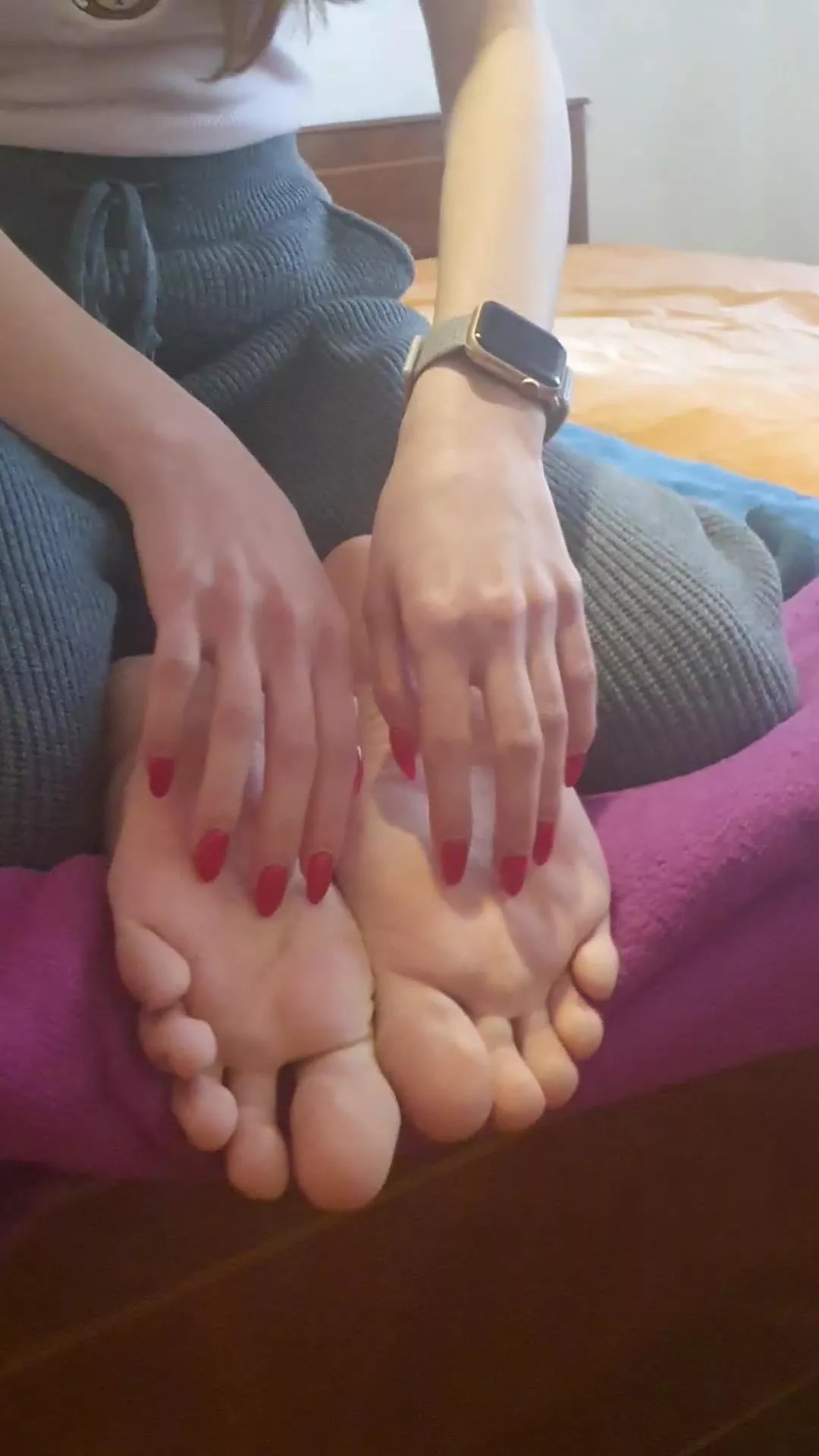 Friend of my boyfriend have insanely ticklish feet 😏