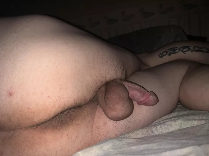 Fucked myself bow debating on putting my tunnel in for the rest of the night. Help me decide