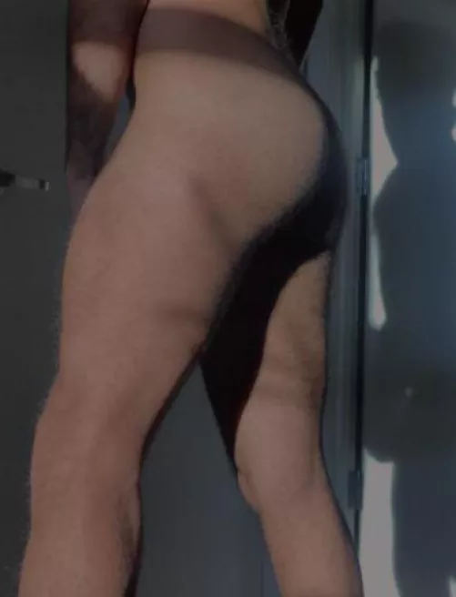 Furry cheeks Monday!