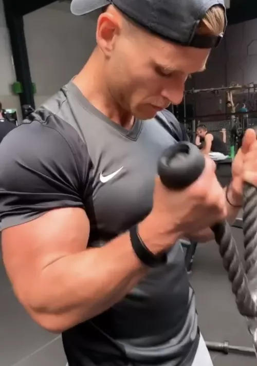 Gay gym bro here. what's up?