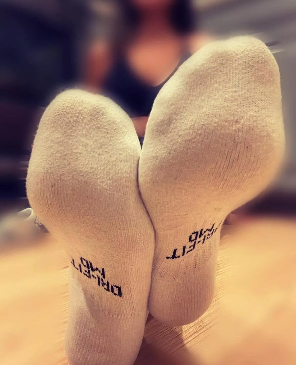 Get down and suck out the sweat 😏