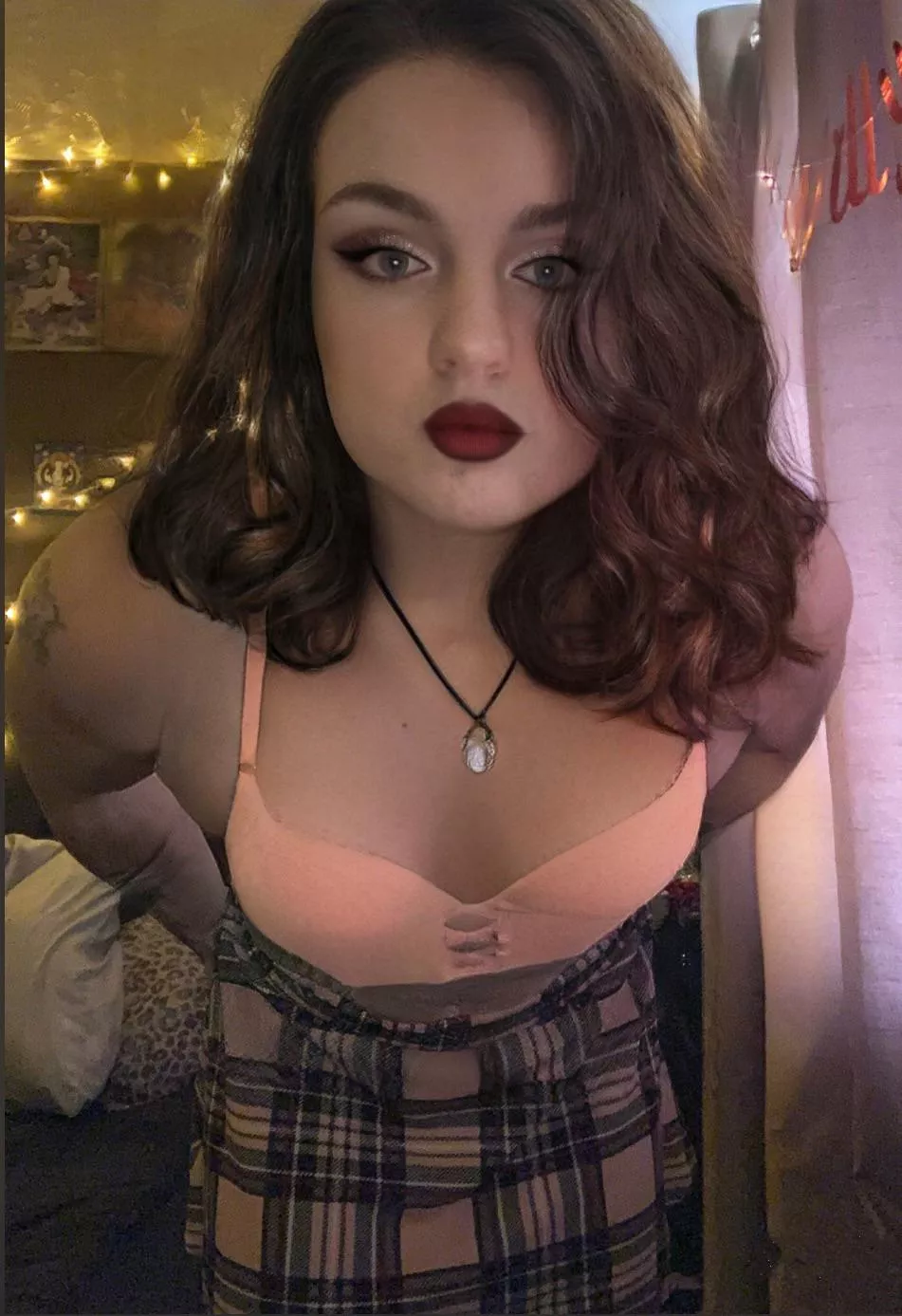 Get on your knees and serve me ❤️💋❤️