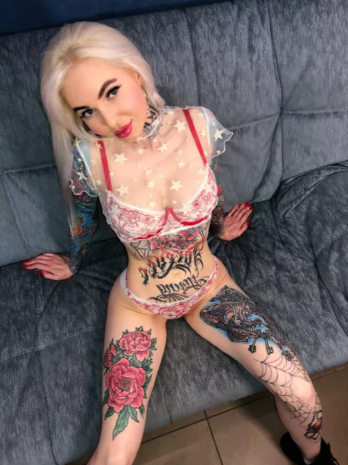 Get over here, big boy. Show me what you're packing | Check comments for more