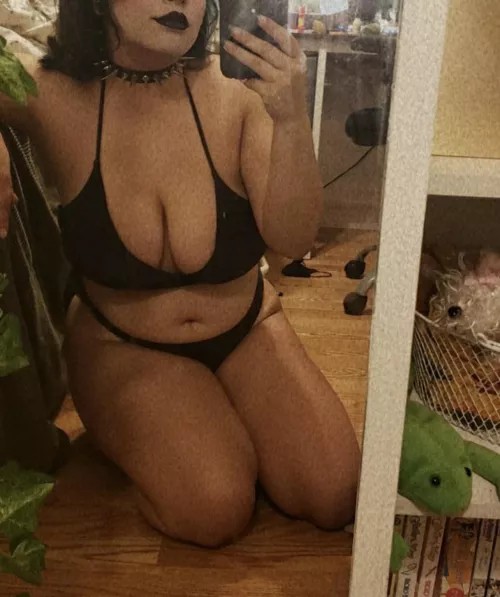 Getting ready for a beach day, I hope both of us get wet :)