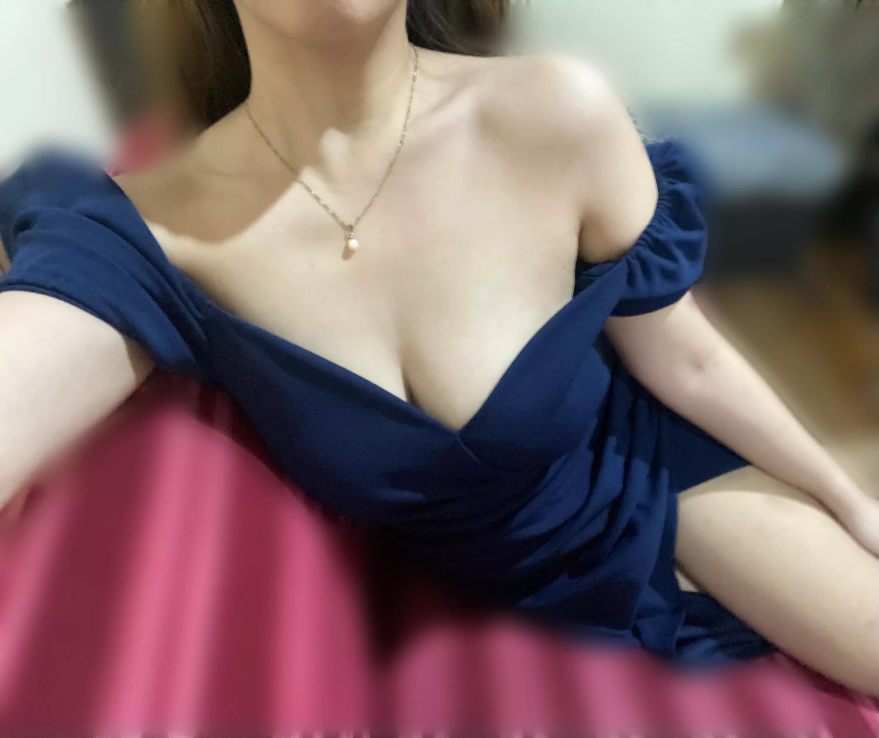 Getting ready [f]or my 10 o’clock meeting. But first..