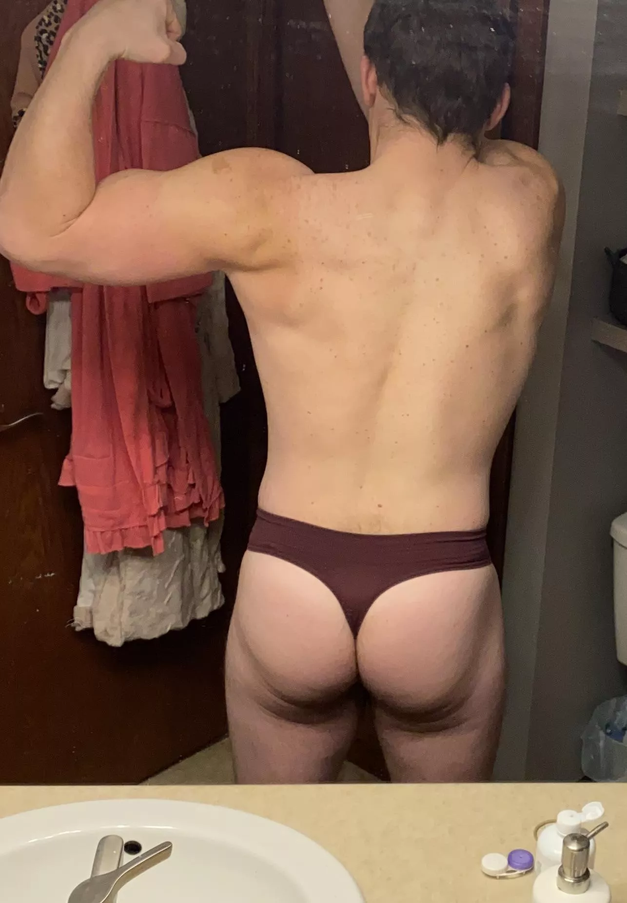 Getting some nice back definition! [m]