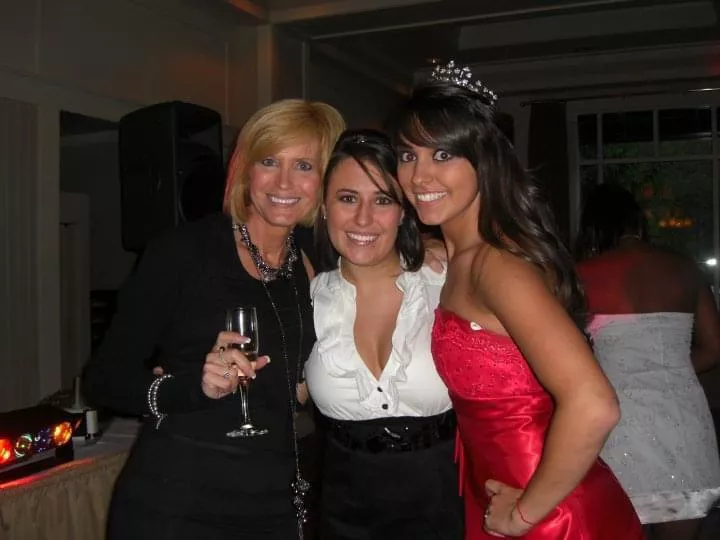 Gilf, milf, daughter