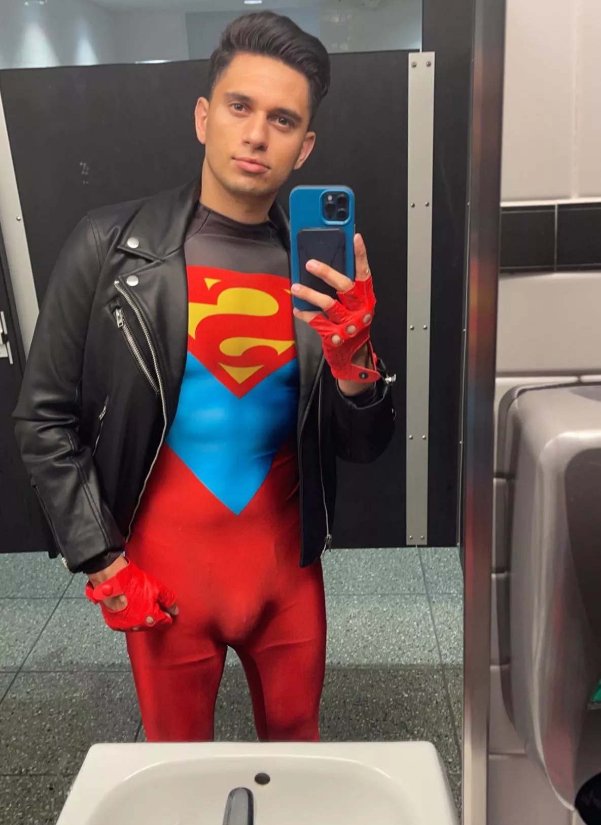 Giving latino 🇨🇴 Superboy. I sewed this costume myself! Should I make more?