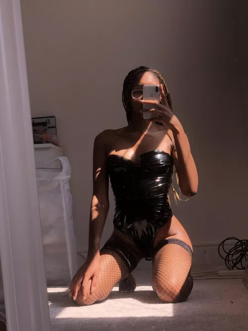 Glowing in the sun π₯° free link below