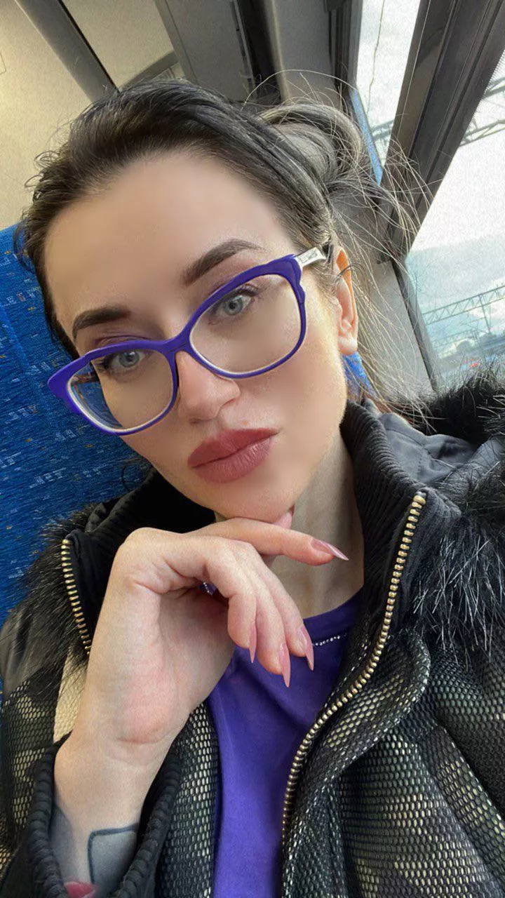 Good evening everyone ♥️