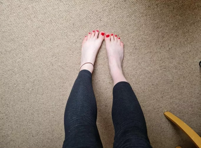 Good morning from my soft little feetโบ๏ธ