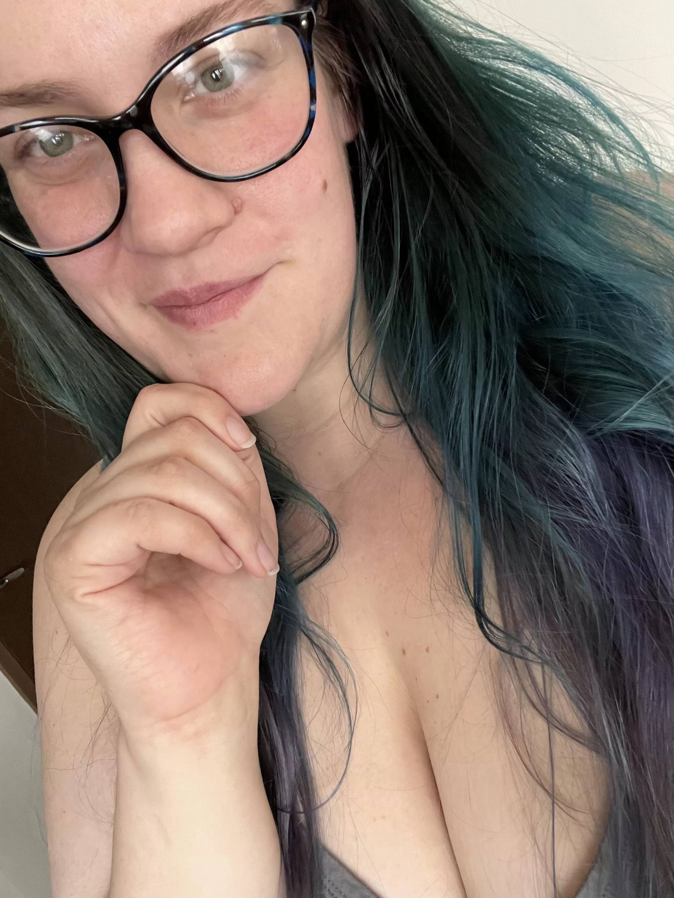 Good morning ☀️ I swear the selfies I take for daddy are always the best 🥰