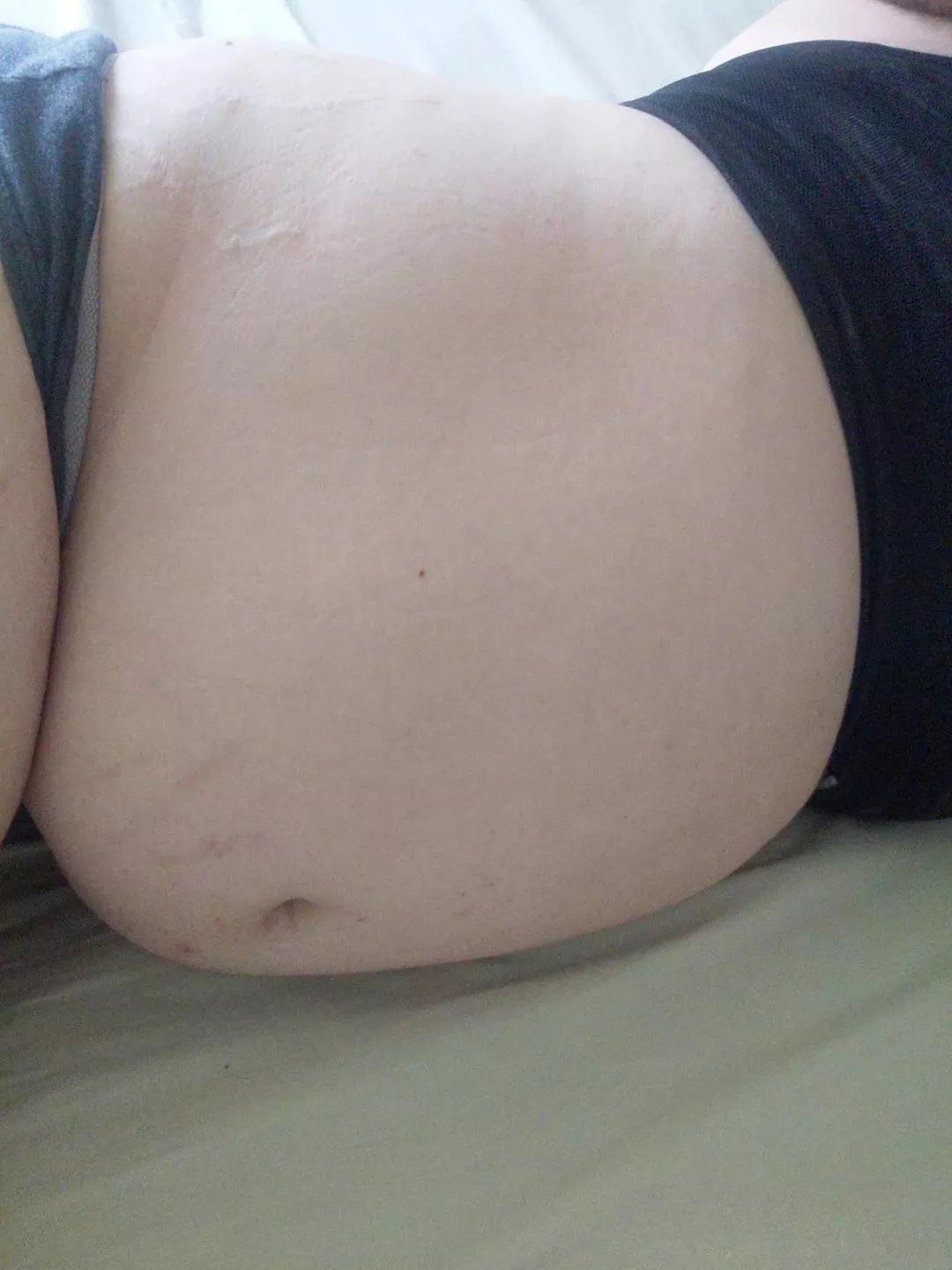 good morning 😍 I think I'm big enough to start tearing clothes if I stuff again today 👀