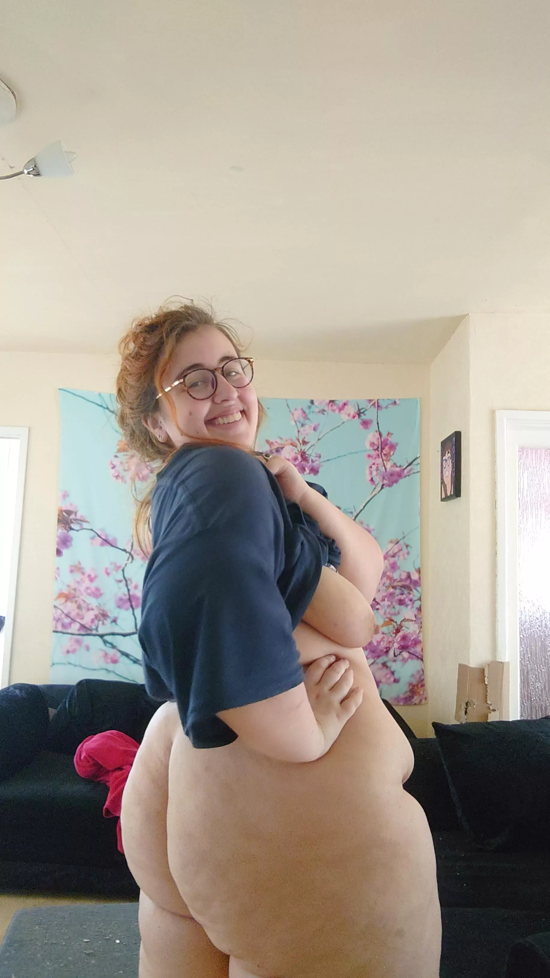 Good Morning Lovelies 😘 please if you will send me your funniest dad jokes, cutest pet pics, your craziest most unbelievable fun facts because I am having a dreadful time lately. No mention of physical contact in any shape or form please just the afor