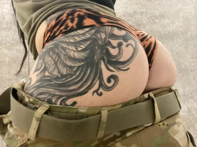 Good Morning Reddit! ☀️ Hope this brightened your day 😏 [BA]