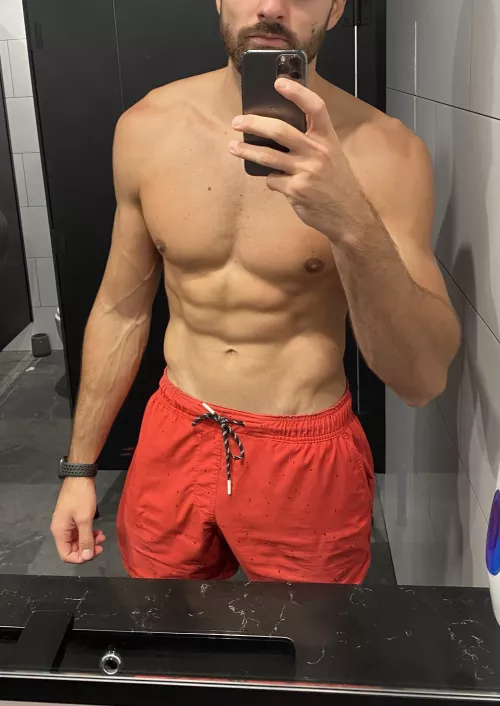Good old post workout locker room pic [m]