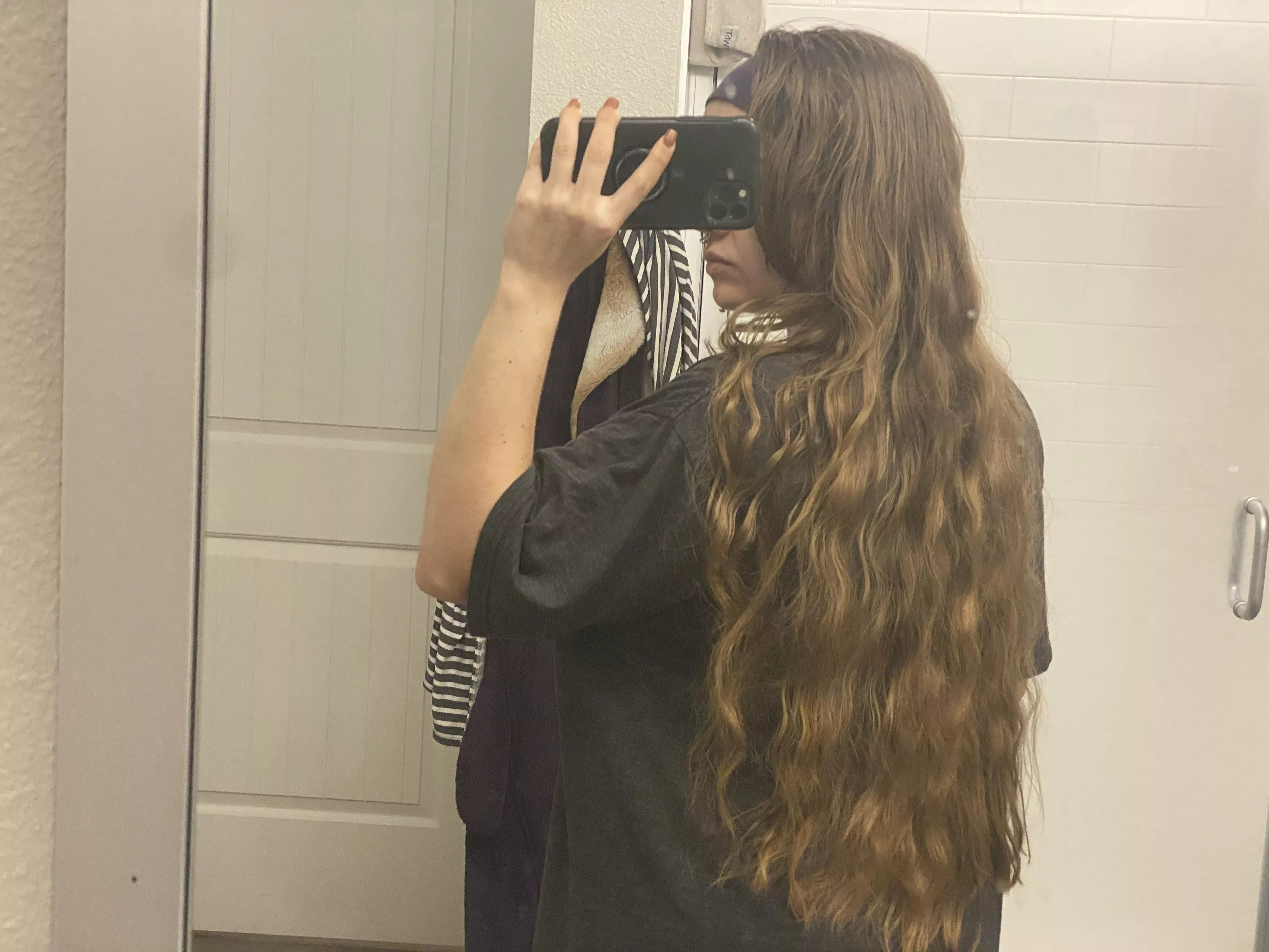 Goodnight 🌙. I am so tired. I rode 50 miles via bike earlier today. [altgirl]