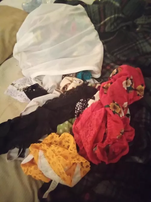 gooning and dripping with these