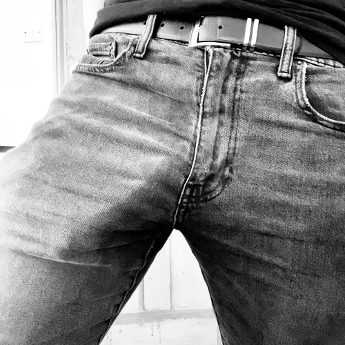 Got distracted when trying to work. Anyone able to help?