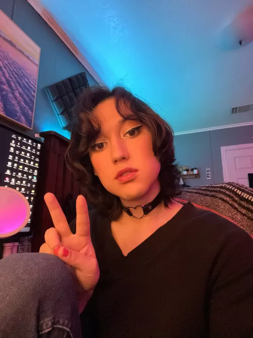 got my first choker 🙇🏻