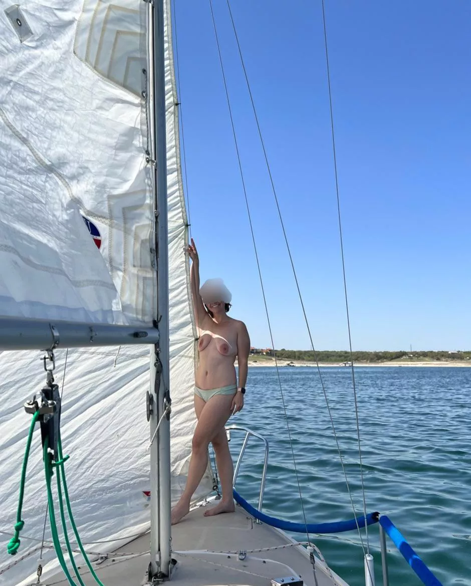 Got some wind in my sails and sun on my tits. [OC]