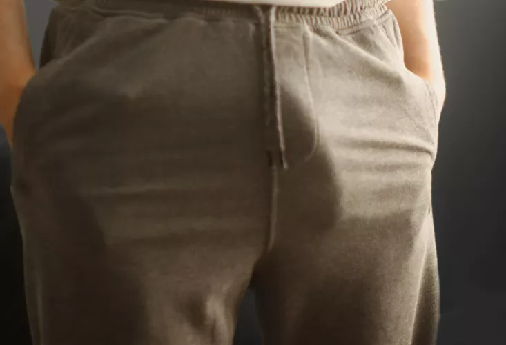 grey sweats dont hide much (18)