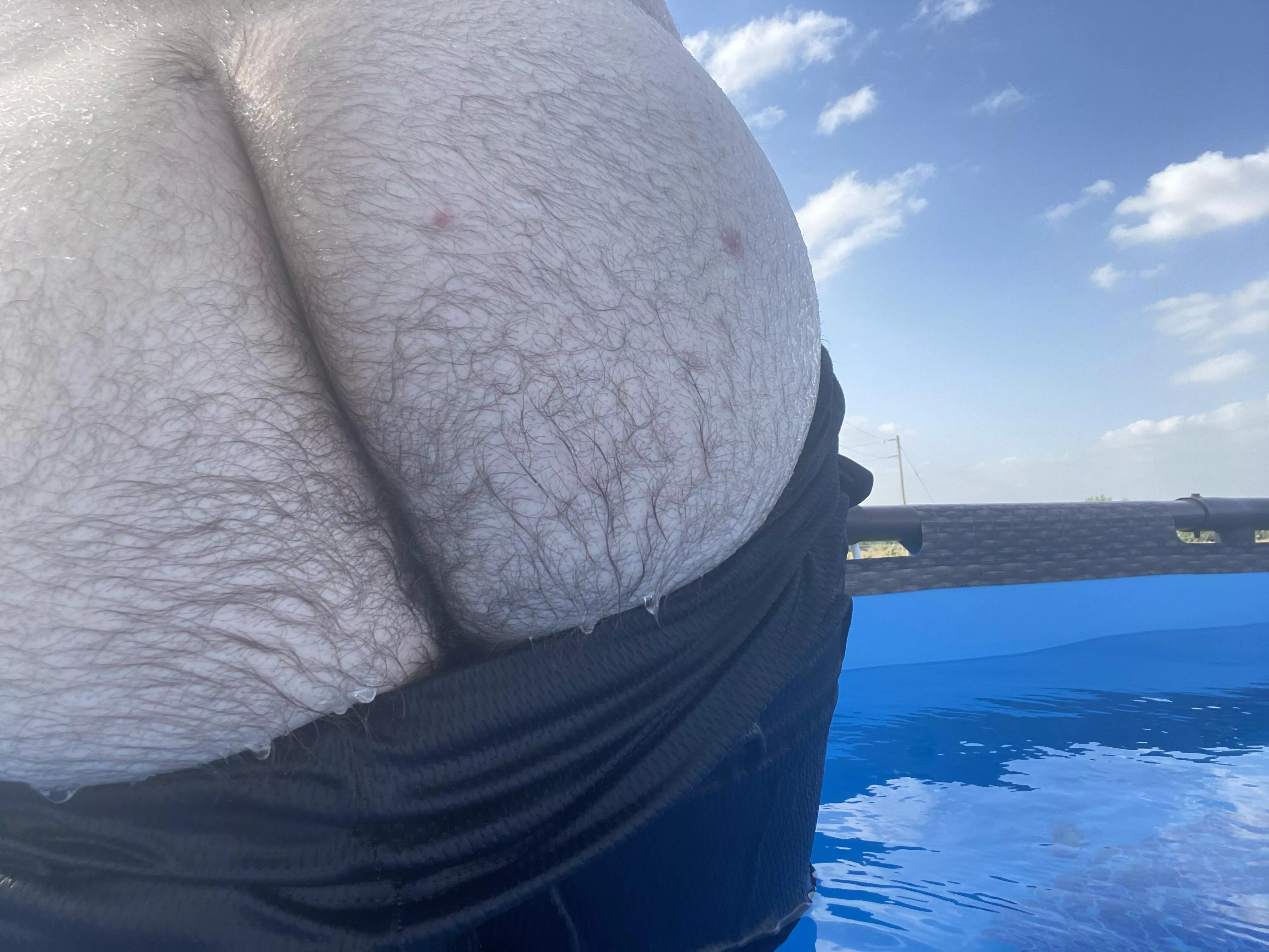 Had to get in the pool cuz it was just so hot 🥵Wanna join me tomorrow?