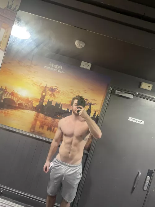 Had to stop in the hallway mirror real quick, hope nobody saw