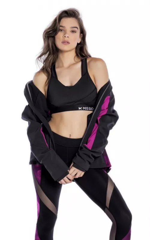 Hailee Steinfeld though!