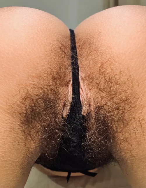 Hairy 👅
