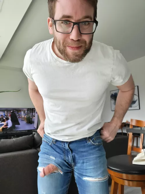 Hanging out (of my pants) on a Sunday - wanna see the rest?