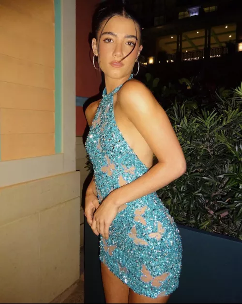 Happy 18th to the very sexy birthday girl, Charli D’Amelio!