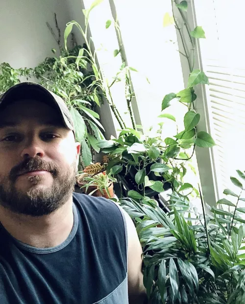 Happy Monday! Any other plant bros here? This is my apartment.