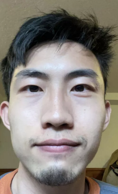 Happy Pride! Hope I can find someone who wanna date me soon🥲