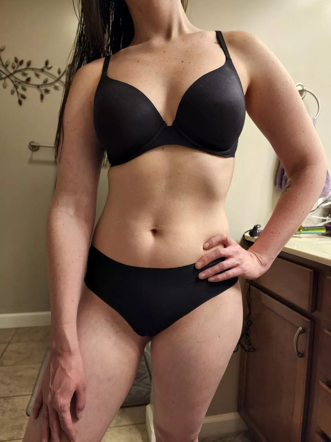 Happy Saturday! Just sharing a quick pic before I get dressed for work today. [F]