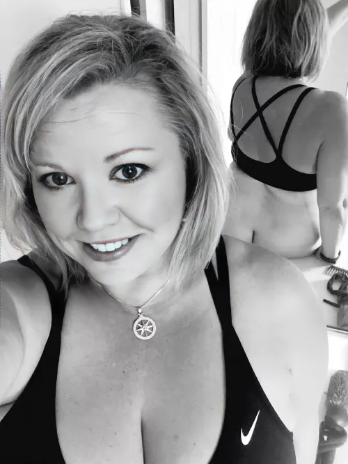 Have a bootyful morning 🌄 😊 🍑