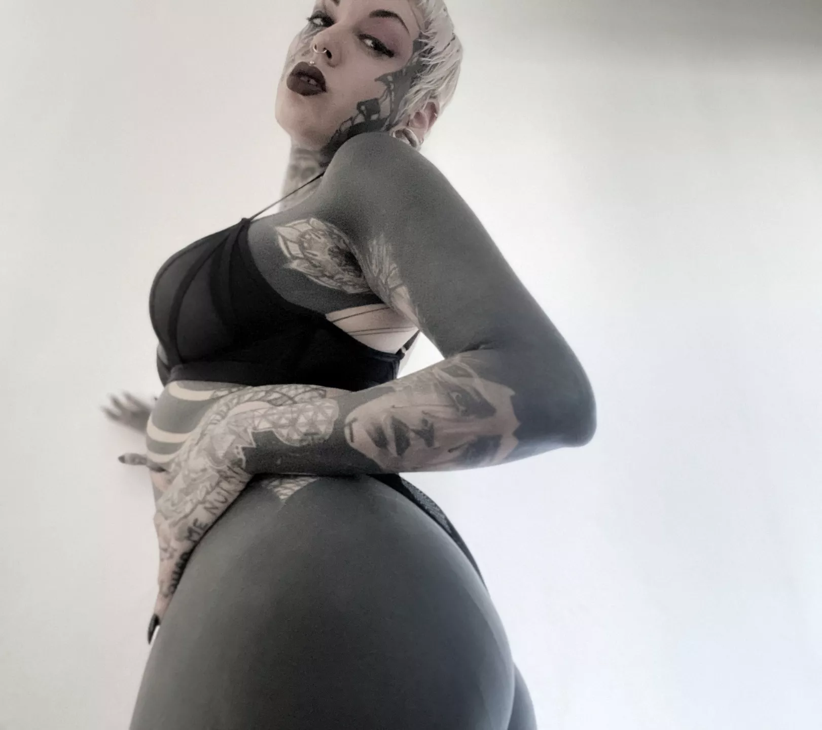 Have a nice fukkin day 🖤