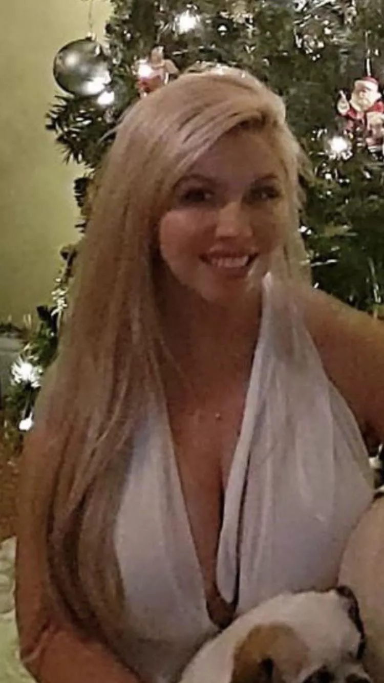 Have to admire the pure girth of these beautiful man toys