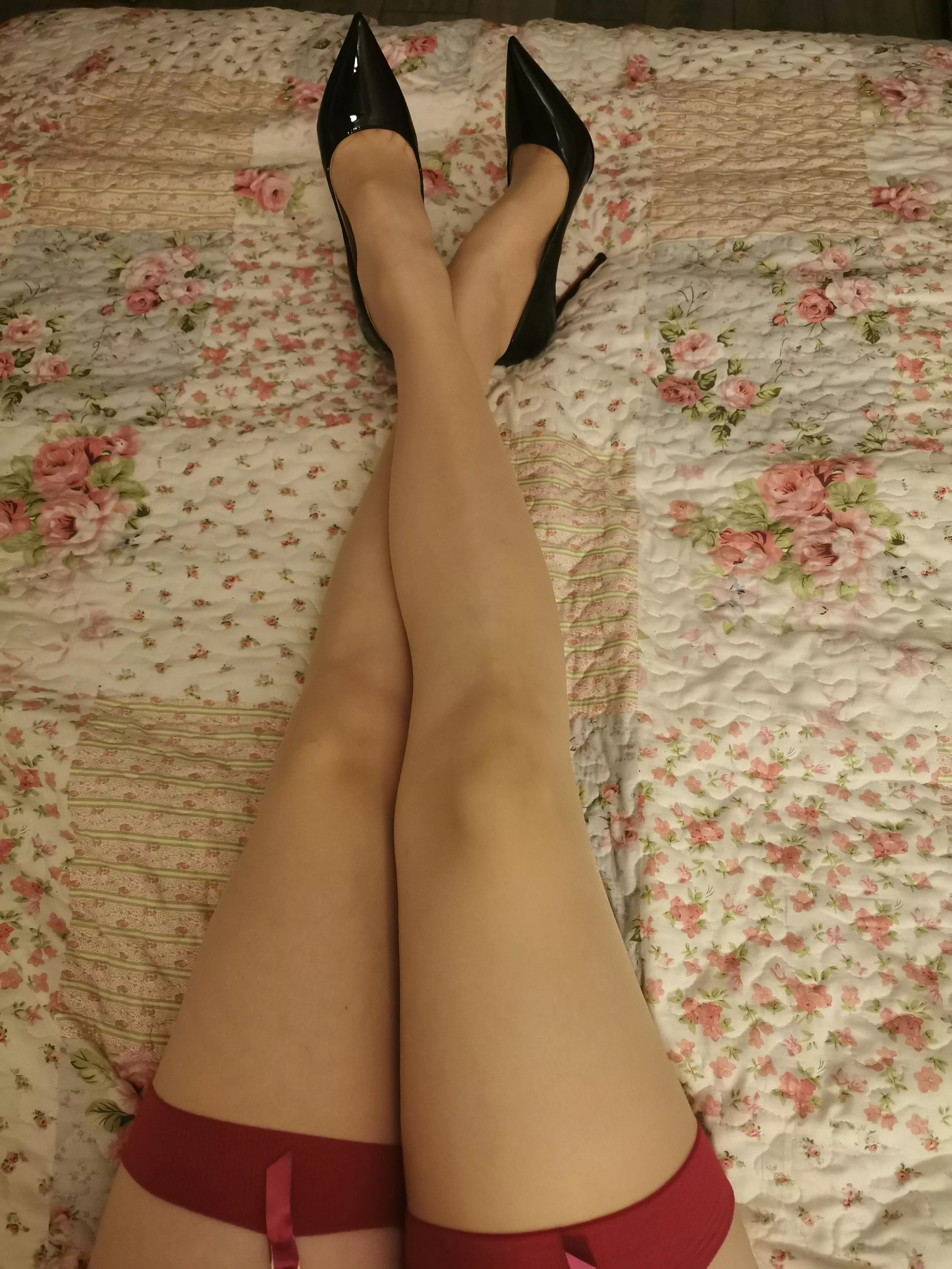 Heels in bed