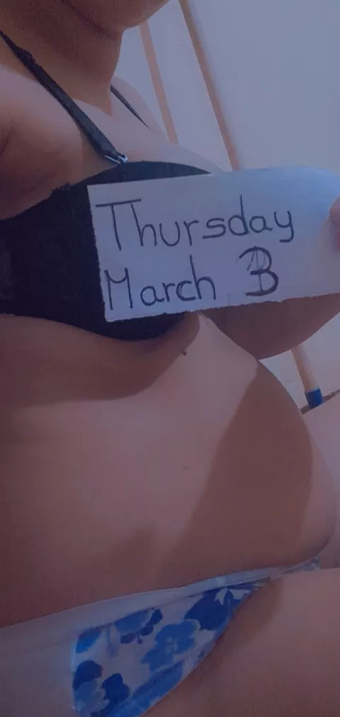 Hello love I am 20 years old I am alone in my pregnancy I want a daddy to accompany me ❤️💦🔥My snap : ale_s223 My kik: aleS203