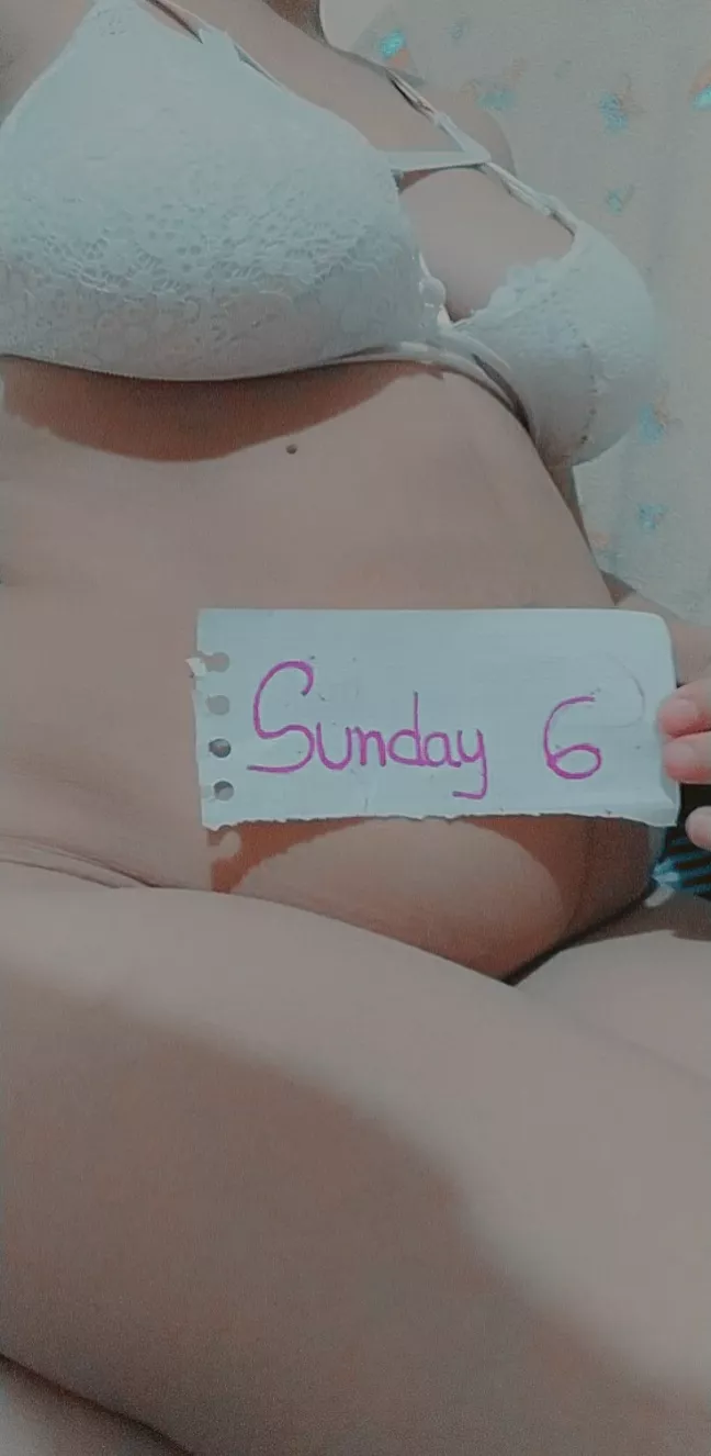 Hello love I am 20 years old I am alone in my pregnancy I want a daddy to accompany me ❤️💦🔥My snap : ale_s223 My kik: aleS203