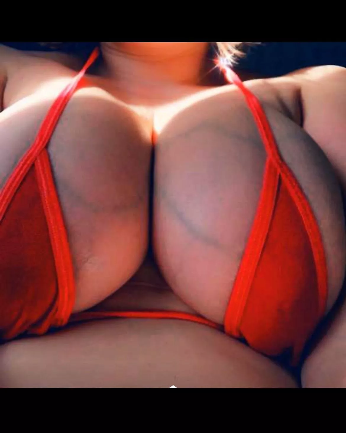 hello my name is chloe I'm a big fan of lego and I like to take my picture with I love to build them come see all the models I have And I like to take nude pictures