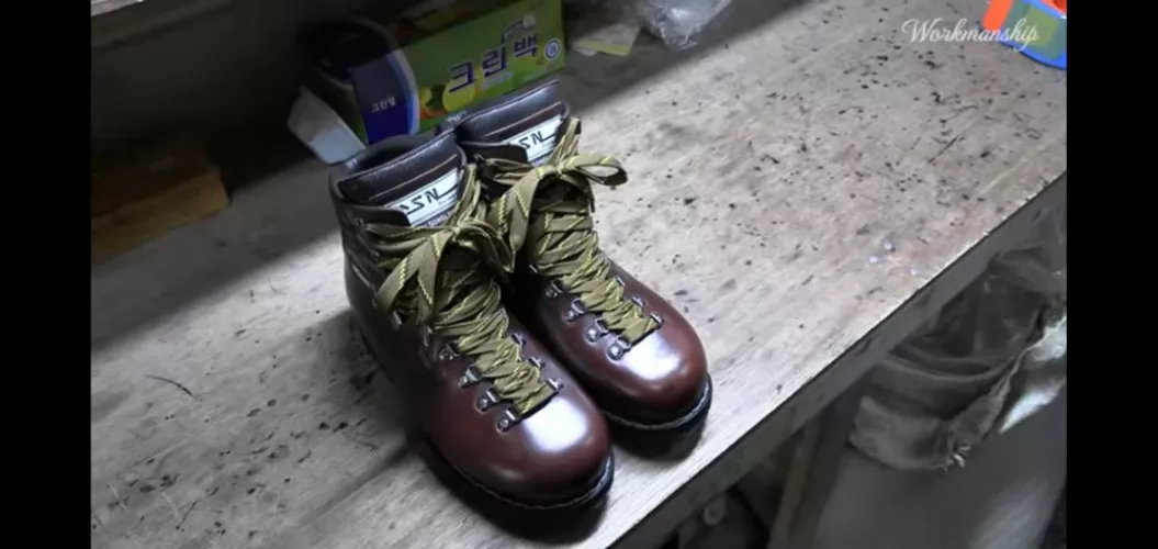 Help Finding Laces!!