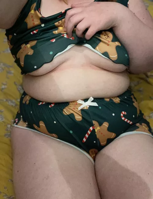 Help me undress? 😏