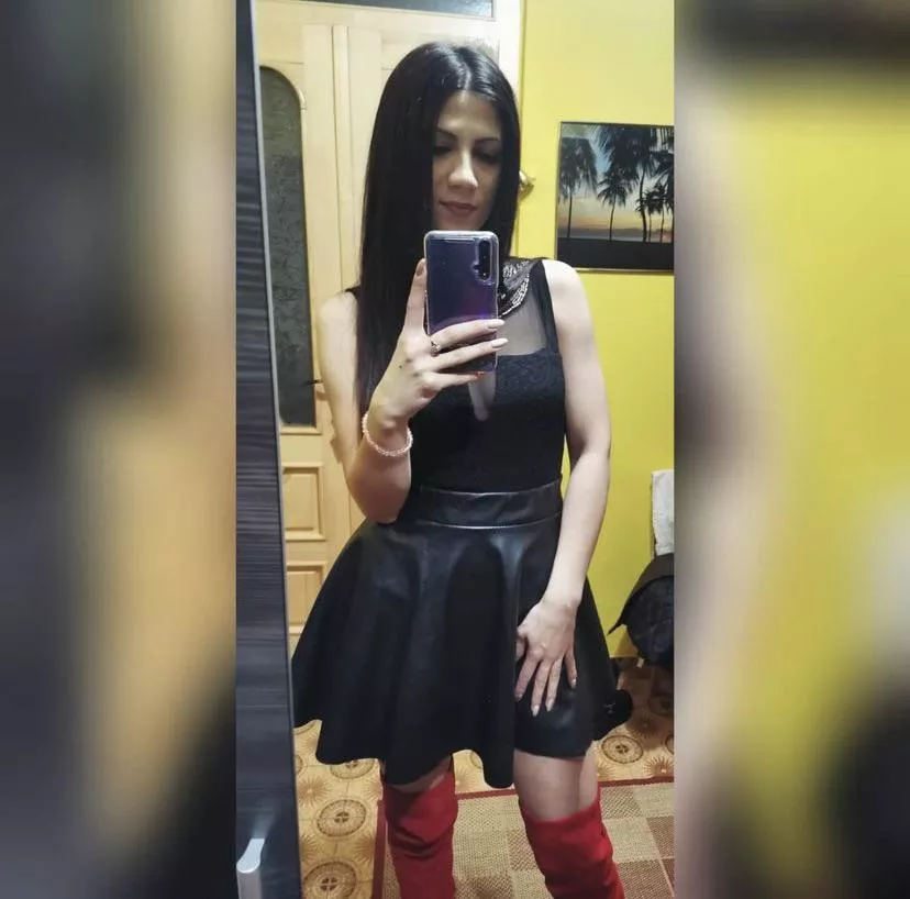 Here to please you all 🥰