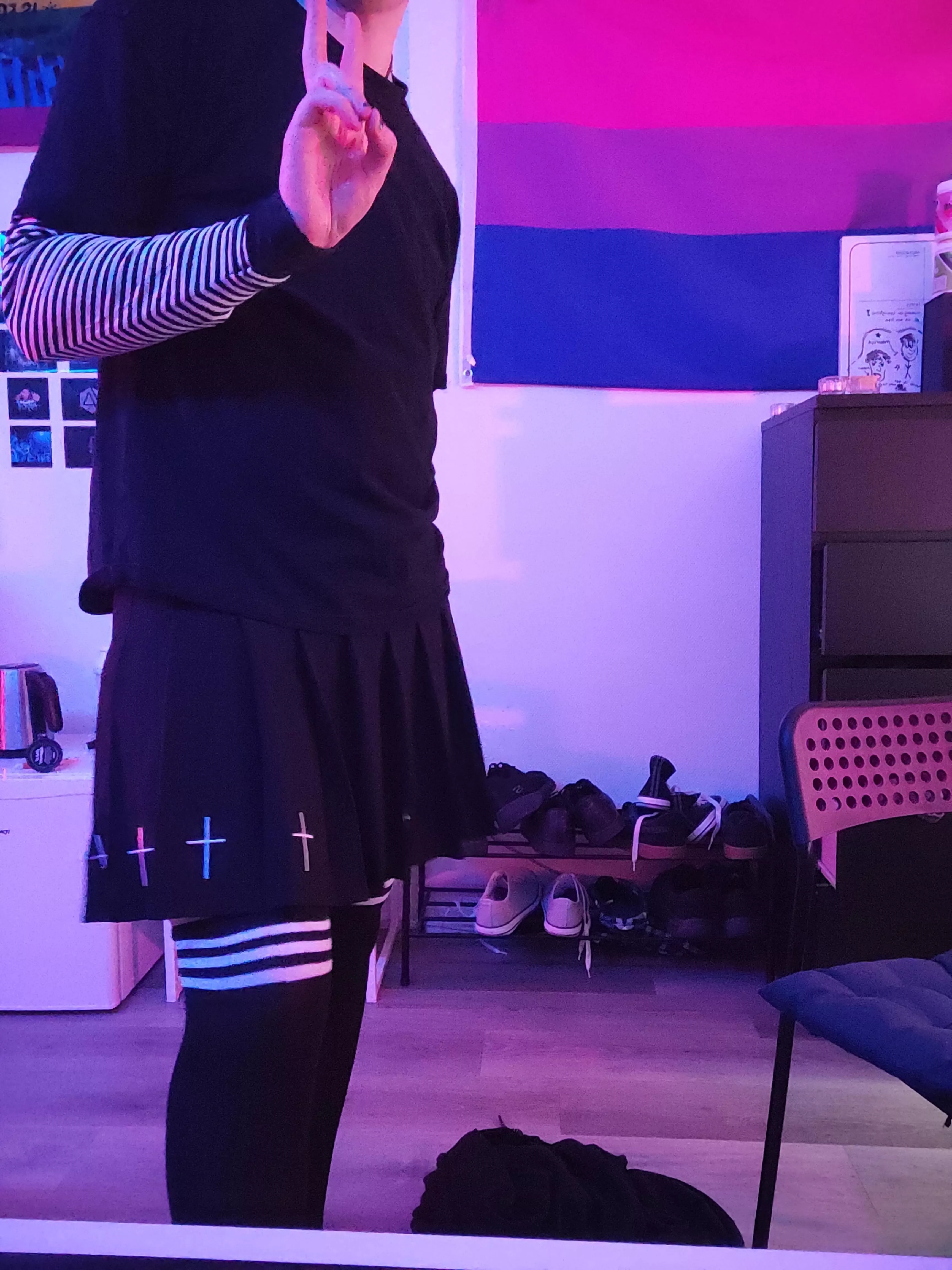 hewwo 👉🏻👈🏻 am new here pls don't hate me :')