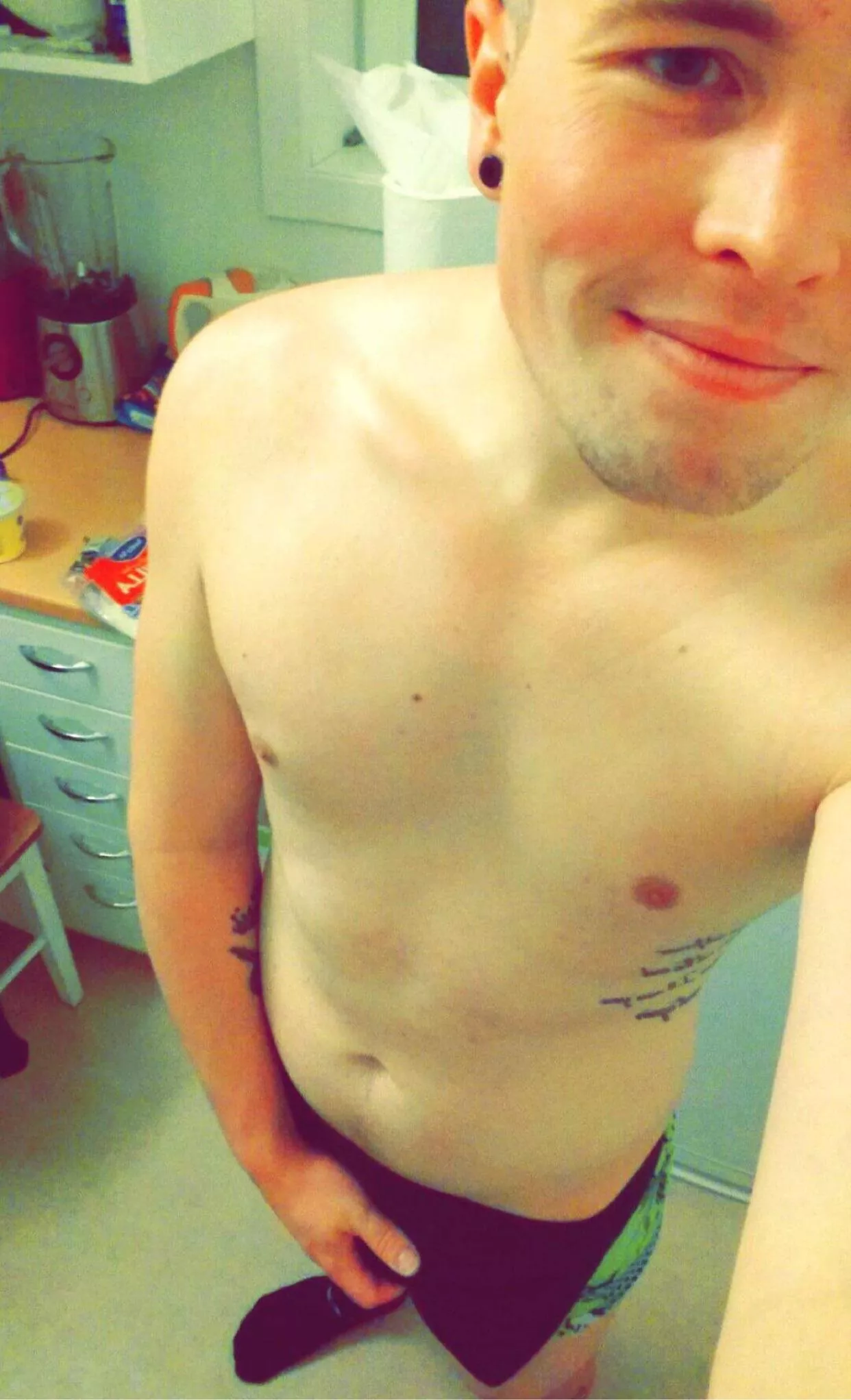 Hey cuties! Anyone want to talk? Slide in to the DM😄