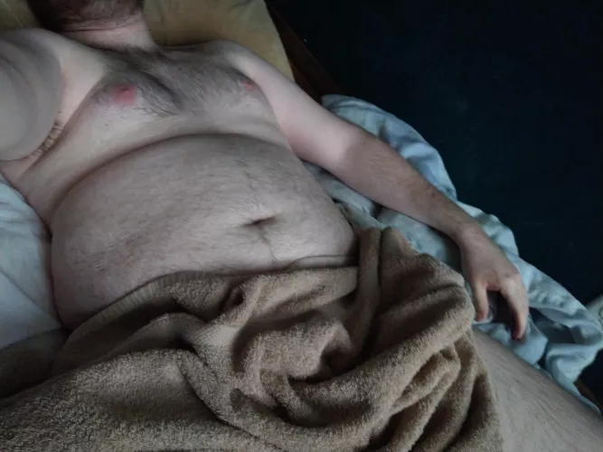 hey I bet you want to see underneath the towel